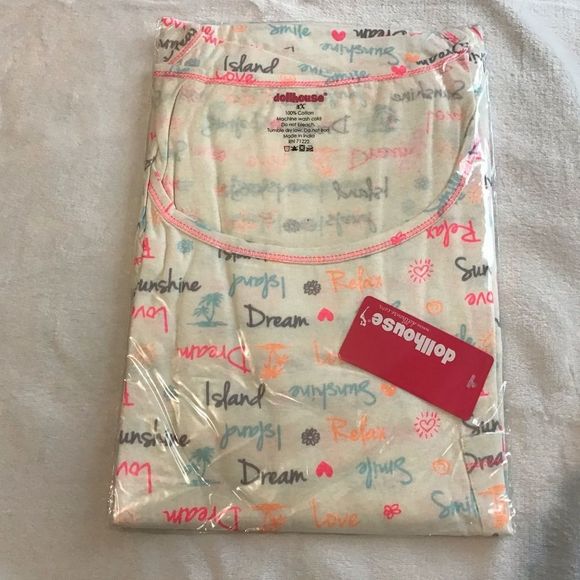 Dollhouse Other - DOLLHOUSE CREAM AND PINK ROBES 3X